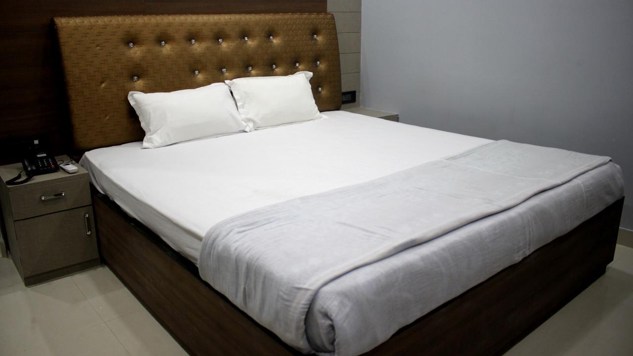 Hotel Shreemoyee Inn - Kamakhya Temple Γουβαχάτι Εξωτερικό φωτογραφία